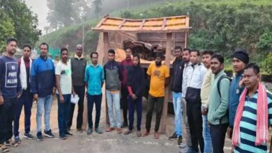 CG FIRST NEWS : ASI कर रहा था कीमती लकड़ियों की तस्करी, फॉरेस्ट की टीम ने रंगे हाथ दबोचा