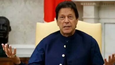 इमरान खान को बड़ा झटका, चुनाव आयोग ने रद्द किया नामांकन