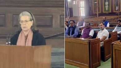 सांसदों के निलंबन को लेकर केंद्र पर बरसीं सोनिया गांधी, कहा- ये इतिहास बदलने की साजिश