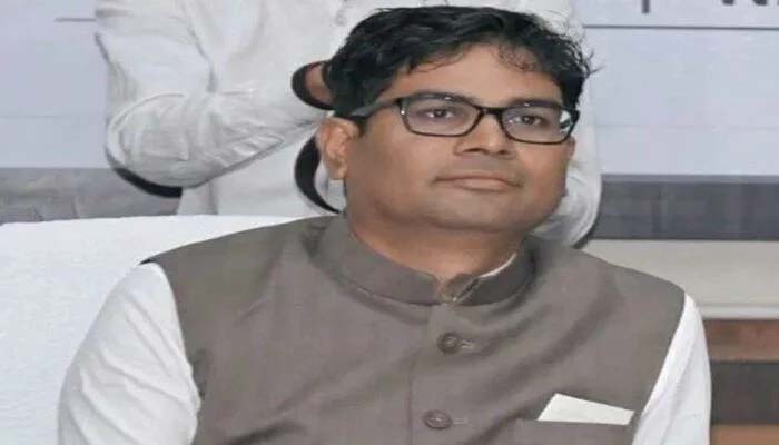 मंत्री ओपी चौधरी ने इन ठेकेदारों पर सख्त कार्रवाई करने के दिए निर्देश मंत्री ओपी चौधरी ने इन ठेकेदारों पर सख्त कार्रवाई करने के दिए निर्देश