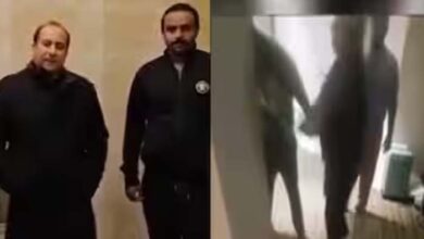 рд╕рд┐рдВрдЧрд░ рд░рд╛рд╣рдд рдлрддреЗрд╣ рдЕрд▓реА рдЦрд╛рди рдХреА рдмреЗрд░рд╣рдореА, рдиреМрдХрд░ рдХреЛ рдЪрдкреНрдкрд▓ рд╕реЗ рдкреАрдЯрд╛ рд╕рд┐рдВрдЧрд░ рд░рд╛рд╣рдд рдлрддреЗрд╣ рдЕрд▓реА рдЦрд╛рди рдХреА рдмреЗрд░рд╣рдореА, рдиреМрдХрд░ рдХреЛ рдЪрдкреНрдкрд▓ рд╕реЗ рдкреАрдЯрд╛