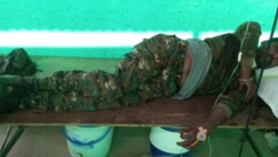 ब्रेकिंग: नक्सली हमले में तीन जवान शहीद, 14 घायल ब्रेकिंग: नक्सली हमले में तीन जवान शहीद, 14 घायल