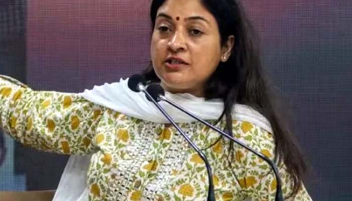 कल से दो दिवसीय दौरे पर छत्तीसगढ़ आ रही महिला कांग्रेस राष्ट्रीय अध्यक्ष अलका लांबा कल से दो दिवसीय दौरे पर छत्तीसगढ़ आ रही महिला कांग्रेस राष्ट्रीय अध्यक्ष अलका लांबा