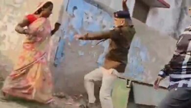 पुलिस ने दलित महिला की पिटाई की, जांच में जुटा प्रशासन