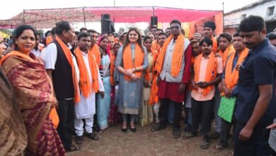 कांग्रेस पार्टी को लगा झटका, विधायक की उपस्थिति में बड़ी संख्या में कार्यकर्ताओं ने किया भाजपा प्रवेश