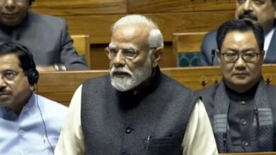 PM मोदी ने नेहरू और इंदिरा गांधी पर साधा निशाना, लगाया ये आरोप