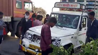 मंदिर दर्शन करने जा रहे श्रद्धालुओं को बोलेरो ने कुचला, 4 की मौत मंदिर दर्शन करने जा रहे श्रद्धालुओं को बोलेरो ने कुचला, 4 की मौत