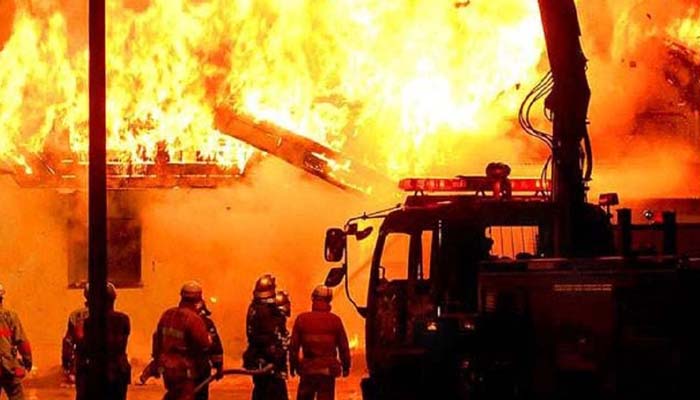 पटाखा फैक्ट्री में भीषण विस्फोट, हादसे में 9 लोगों की मौत
