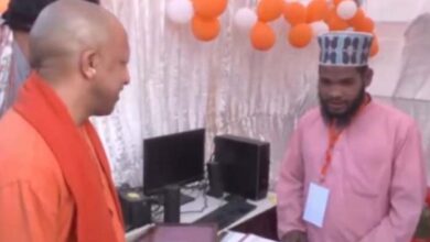 मुस्लिम युवक ने सुनाई चौपाई, मुख्यमंत्री ने थपथपाई पीठ