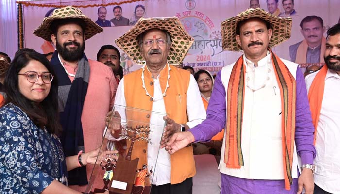 किताबी शिक्षा के सामान्य ज्ञान भी जरूरी है: बृजमोहन अग्रवाल किताबी शिक्षा के सामान्य ज्ञान भी जरूरी है: बृजमोहन अग्रवाल