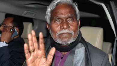 झारखंड सियासी हलचल पर बड़ी खबर, विधायकों को किया जा रहा शिफ्ट झारखंड सियासी हलचल पर बड़ी खबर, विधायकों को किया जा रहा शिफ्ट