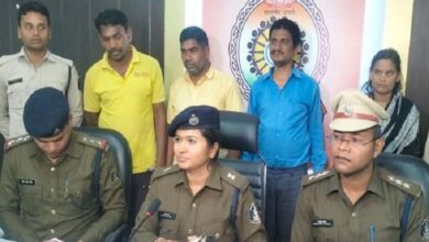झांसा देकर दो लड़कियों के साथ बलात्कार, ढोंगी बाबा समेत 4 आरोपी गिरफ्तार झांसा देकर दो लड़कियों के साथ बलात्कार, ढोंगी बाबा समेत 4 आरोपी गिरफ्तार