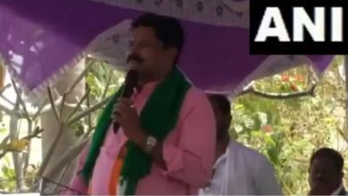 मोदी-मोदी का नारा लगाने वालों को मारो थप्पड़ : कांग्रेस नेता