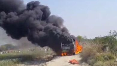 बारातियों से भरी बस पर गिरा हाईटेशन तार, चार लोगों की जलकर मौत