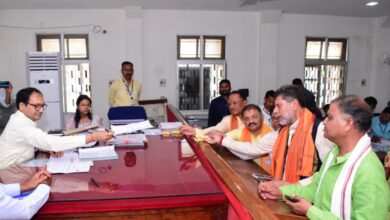 भाजपा प्रत्याशी संतोष पांडेय के नामांकन में शामिल हुए मुख्यमंत्री भाजपा प्रत्याशी संतोष पांडेय के नामांकन में शामिल हुए मुख्यमंत्री