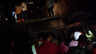 Breaking: केडिया डिस्टलरी के कर्मचारियों को लेकर वापस लौट रही बस खाई में गिरी, 6 की मौत