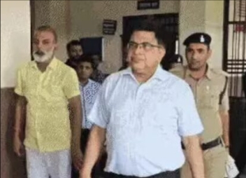 एक्स आईएएस टुटेजा 5 दिनों की ED हिरासत में एक्स आईएएस टुटेजा 5 दिनों की ED हिरासत में