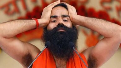 रामदेव को बड़ा झटका, सुप्रीम कोर्ट की फटकार के बाद पतंजलि की 14 दवाओं पर बैन