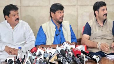 राहुल गांधी देश के मूड से बेखबर, देश के दिल में मोदी है : आठवले