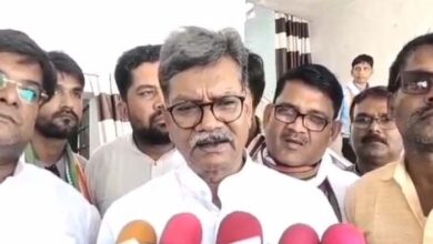 जो अभी संसद नहीं पहुची है और झूठ पर झूठ बोले जा रही हैं : चरणदास महंत जो अभी संसद नहीं पहुची है और झूठ पर झूठ बोले जा रही हैं : चरणदास महंत