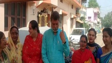 बीजेपी प्रदेश अध्यक्ष किरण सिंह देव ने अपने पूरे परिवार के साथ किया मतदान