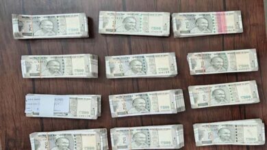 RAIPUR : चेकिंग के दौरान कार में मिले 6 लाख नगदी, पुलिस जाँच में जुटी