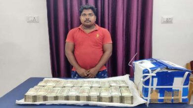 रायपुर : पुलिस चेकिंग के दौरान पिकअप से 50 लाख रुपए जप्त