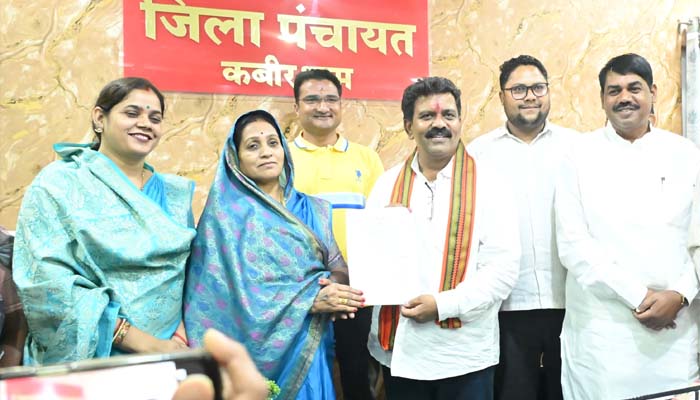 उप मुख्यमंत्री विजय शर्मा ने जिला पंचायत की सदस्यता से दिया त्यागपत्र उप मुख्यमंत्री विजय शर्मा ने जिला पंचायत की सदस्यता से दिया त्यागपत्र