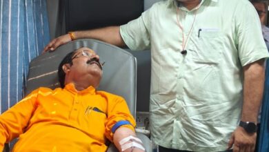 जरूरतमंद मरीजों के लिए कोटा स्टेडियम में आयोजित हुआ विशाल रक्तदान शिविर जरूरतमंद मरीजों के लिए कोटा स्टेडियम में आयोजित हुआ विशाल रक्तदान शिविर