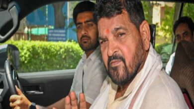 बृजभूषण शरण सिंह ने चुनावी अखाड़े से किया संन्यास का ऐलान, बोले- जीवन में कभी नहीं लड़ूंगा चुनाव बृजभूषण शरण सिंह ने चुनावी अखाड़े से किया संन्यास का ऐलान, बोले- जीवन में कभी नहीं लड़ूंगा चुनाव