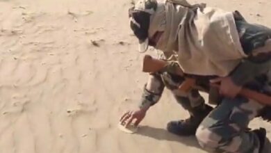 गर्मी का सितम, पारा पहुंचा 47 डिग्री के पार, रेत पर जवान ने सेंक दिया पापड़