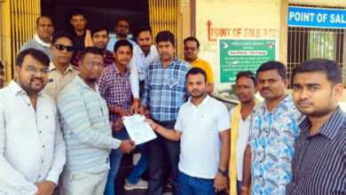 टोल टैक्स फ्री की मांग को लेकर सौंपा ज्ञापन टोल टैक्स फ्री की मांग को लेकर सौंपा ज्ञापन