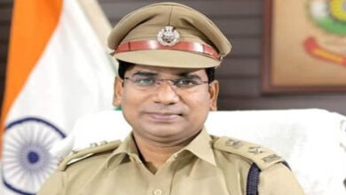 एसपी संतोष सिंह बोले नो पार्किंग के नाम पर रेलवे स्टेशन में यात्रियों से अभद्रता करने वालो पर होगी सख्त कार्रवाई
