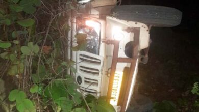 कैंप शिफ्टिंग के दौरान पिकअप पलटी, CAF के 2 जवानों की मौत