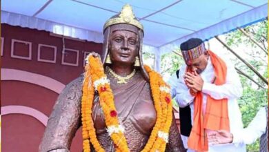 वीरांगना रानी दुर्गावती को मुख्यमंत्री ने किया नमन, बताया “नारी शक्ति की प्रतीक” वीरांगना रानी दुर्गावती को मुख्यमंत्री ने किया नमन, बताया “नारी शक्ति की प्रतीक”