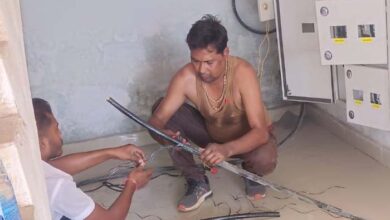 ठेकेदार को बिलभुगतान के दो वर्ष बाद स्कूल भवन में हुए भ्रष्टाचार को छिपाने की कोशिश ठेकेदार को बिलभुगतान के दो वर्ष बाद स्कूल भवन में हुए भ्रष्टाचार को छिपाने की कोशिश