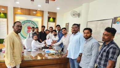 कार्यवाही करने गये कर्मचारियों पर भाजपा नेताओं ने दिखाया धौंस, कांग्रेस ने की कार्यवाही करने की मांग