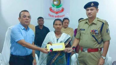 13 लाख की इनामी महिला नक्सली ने किया आत्मसमर्पण, नक्सली संगठन पर लगाये आरोप