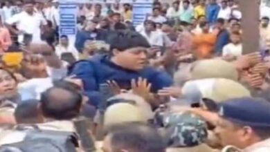 कांग्रेस के प्रदर्शन के दौरान ऐजाज ढेबर ने पुलिस के साथ की अभद्रता, देखें VIDEO …