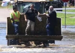 हरिकेन बेरिल की वजह से बारबाडोस में फंसी टीम इंडिया हरिकेन बेरिल की वजह से बारबाडोस में फंसी टीम इंडिया