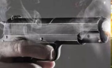 ट्रंप पर हमला करने वाले एक शूटर को सीक्रेट सर्विस ने मार गिराया ट्रंप पर हमला करने वाले एक शूटर को सीक्रेट सर्विस ने मार गिराया