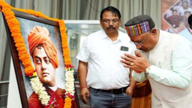 मुख्यमंत्री ने स्वामी विवेकानंद की पुण्यतिथि पर उन्हें किया नमन