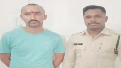 एसपी ने दो आरक्षकों को किया निलंबित, एक बर्खास्त, पढ़े पूरा मामला… एसपी ने दो आरक्षकों को किया निलंबित, एक बर्खास्त, पढ़े पूरा मामला…