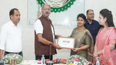 рдкреНрд░рддрд┐рднрд╛рдУрдВ рдХреЗ рд╕рдореНрдорд╛рди рд╕реЗ рд╕рдорд╛рдЬ рдореЗрдВ рд╕рдХрд╛рд░рд╛рддреНрдордХ рдорд╛рд╣реМрд▓ рдмрдирддрд╛ рд╣реИ: рдмреГрдЬрдореЛрд╣рди рдкреНрд░рддрд┐рднрд╛рдУрдВ рдХреЗ рд╕рдореНрдорд╛рди рд╕реЗ рд╕рдорд╛рдЬ рдореЗрдВ рд╕рдХрд╛рд░рд╛рддреНрдордХ рдорд╛рд╣реМрд▓ рдмрдирддрд╛ рд╣реИ: рдмреГрдЬрдореЛрд╣рди