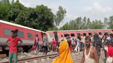 गोंडा में ट्रेन हादसा, डिब्रूगढ़ एक्सप्रेस के कोच पटरी से उतरे, यात्रियों में मचा हड़कंप गोंडा में ट्रेन हादसा, डिब्रूगढ़ एक्सप्रेस के कोच पटरी से उतरे, यात्रियों में मचा हड़कंप