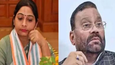 स्वामी प्रसाद मौर्य और बेटी संघमित्रा भगोड़ा घोषित स्वामी प्रसाद मौर्य और बेटी संघमित्रा भगोड़ा घोषित