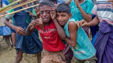 रोहिंग्याओं पर ड्रोन से हमला, 200 से अधिक लोगों की मौत रोहिंग्याओं पर ड्रोन से हमला, 200 से अधिक लोगों की मौत