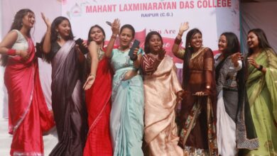 महन्त कॉलेज के बच्चे सवान में झूमे