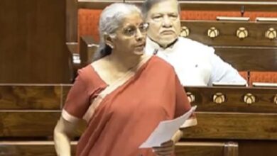 जनधन खातों में मिनिमम बैलेंस रखने की कोई आवश्यकता नहीं : सीतारमण