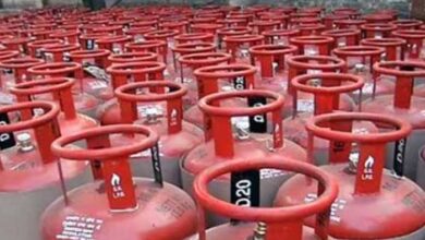 अवैध गैस सिलेंडर की बिक्री जोरों पर, खाद्य विभाग ने दबिश देकर जब्त किए 14 सिलेंडर